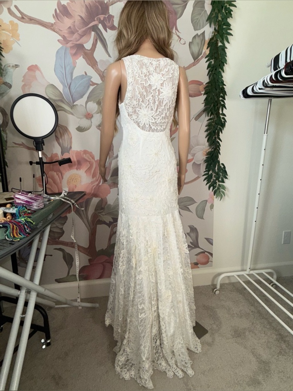 Stunning Beaded Sue Wong Nocturne Lace Wedding Dress - Size 4 - Picture 15 of 15
